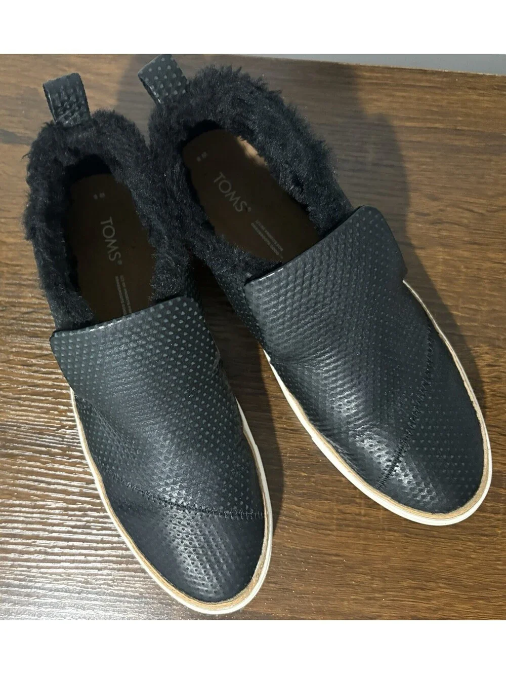 TOMS Women’s Size 8 Paxton Black Embossed Leather Faux Fur Lined Bootie